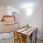 2 Bedroom Cozy In Apartment