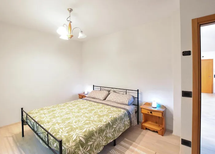 Appartamento 2 Bedroom Cozy In *