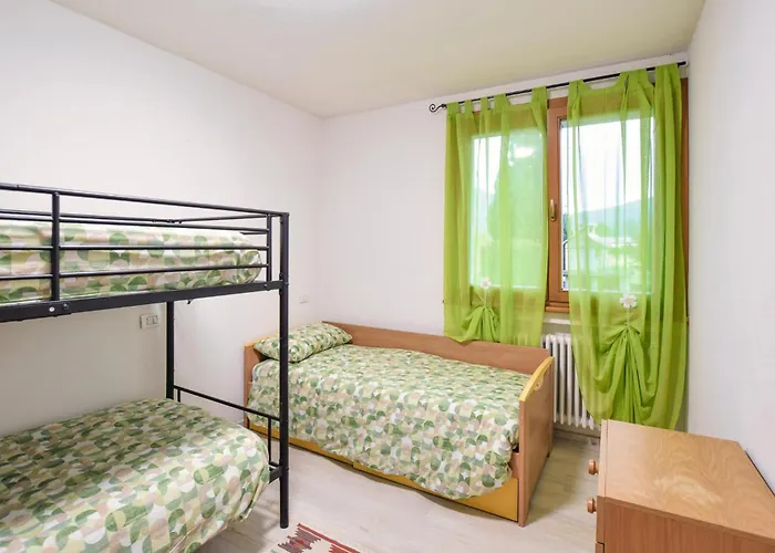 Appartamento 2 Bedroom Cozy In *