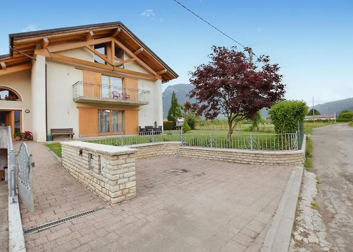 2 Bedroom Cozy In Appartamento